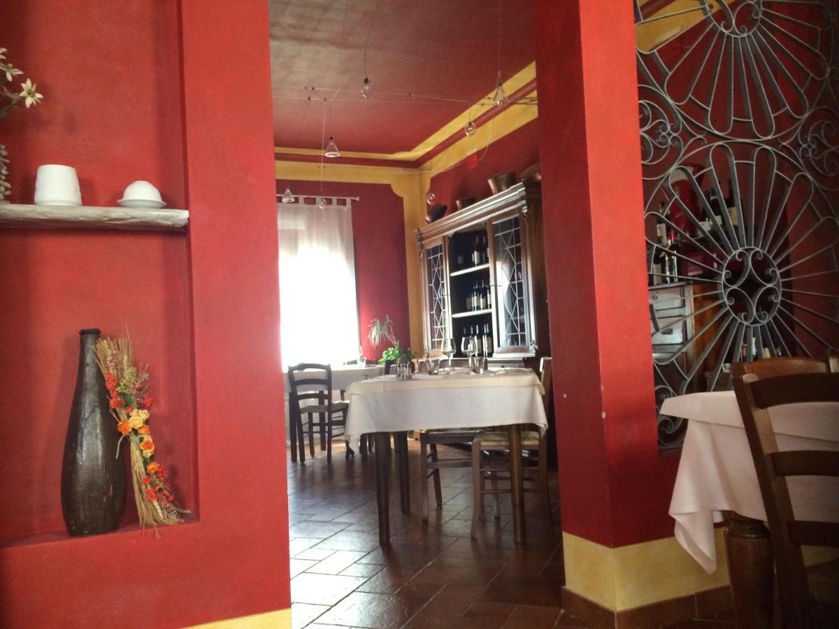 I Malpensanti Del Trieste Monticelli dʼOngina Extérieur photo